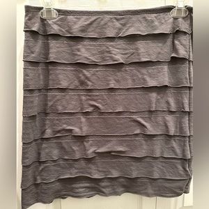 New edition Greige layer lightweight skirt.